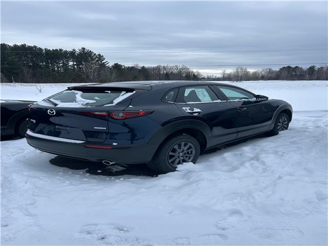 2026 Mazda CX-30 GX (Stk: 226-07) in Pembroke - Image 3 of 6