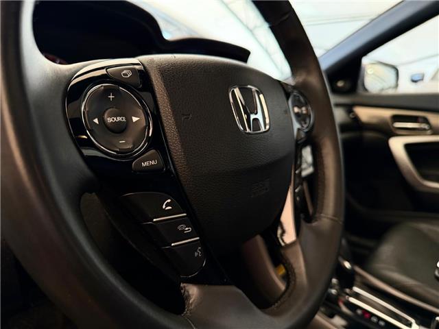 2017 Honda Accord Touring (Stk: 260216B) in Calgary - Image 7 of 14