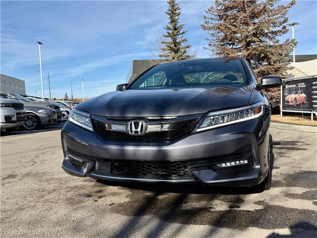 2017 Honda Accord Touring (Stk: 260216B) in Calgary - Image 4 of 14