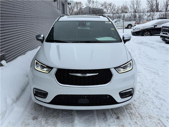 2026 Chrysler Pacifica Pinnacle (Stk: 26145) in London - Image 2 of 32
