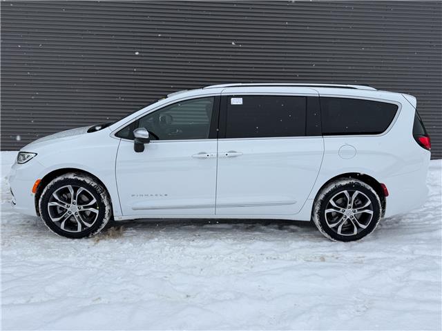 2026 Chrysler Pacifica Pinnacle (Stk: 26145) in London - Image 3 of 32