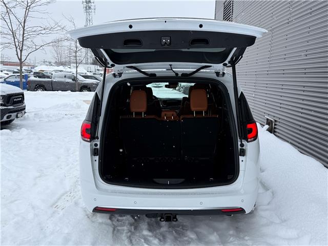 2026 Chrysler Pacifica Pinnacle (Stk: 26145) in London - Image 6 of 32