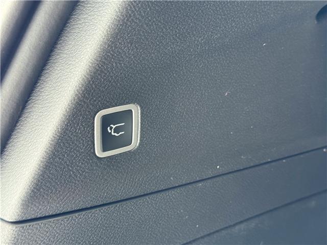 2026 Chrysler Pacifica Pinnacle (Stk: 26145) in London - Image 30 of 32