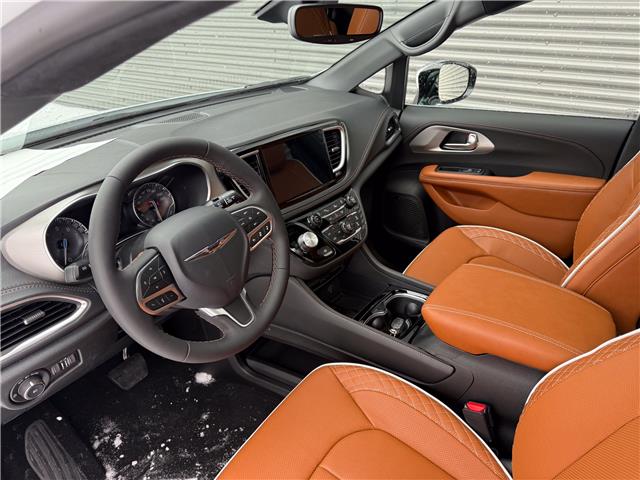 2026 Chrysler Pacifica Pinnacle (Stk: 26145) in London - Image 12 of 32