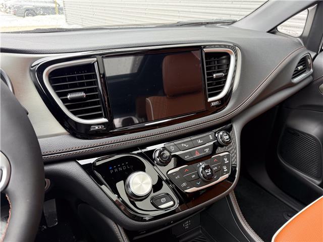 2026 Chrysler Pacifica Pinnacle (Stk: 26145) in London - Image 20 of 32