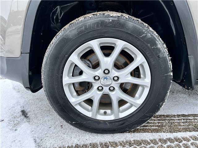 2017 Jeep Cherokee North (Stk: 26-167A) in Sarnia - Image 8 of 23