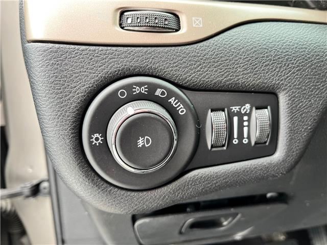 2017 Jeep Cherokee North (Stk: 26-167A) in Sarnia - Image 12 of 23