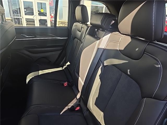 2026 Jeep Grand Cherokee Base (Stk: T060) in Miramichi - Image 11 of 13