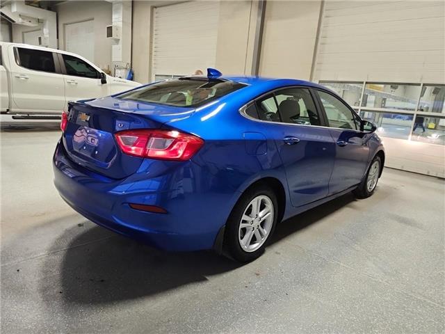 2017 Chevrolet Cruze LT Auto (Stk: 165250) in London - Image 3 of 10