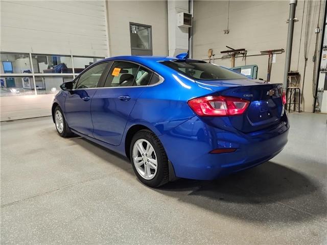 2017 Chevrolet Cruze LT Auto (Stk: 165250) in London - Image 4 of 10