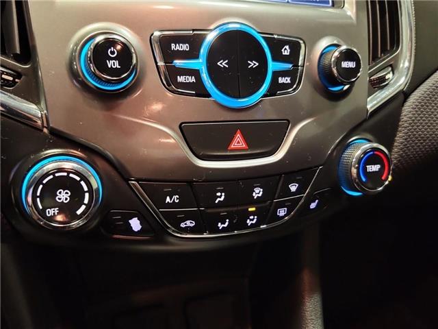 2017 Chevrolet Cruze LT Auto (Stk: 165250) in London - Image 8 of 10