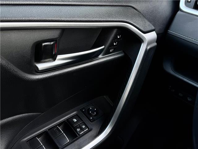 2019 Toyota RAV4 XLE (Stk: 260061B) in Calgary - Image 11 of 18