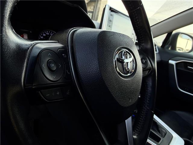 2019 Toyota RAV4 XLE (Stk: 260061B) in Calgary - Image 12 of 18