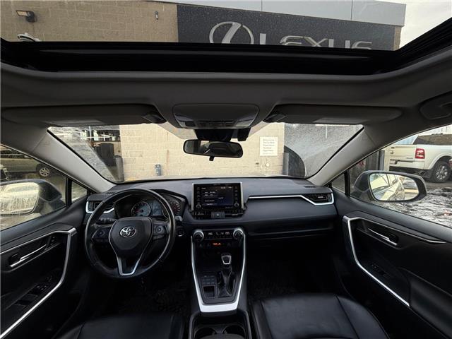 2019 Toyota RAV4 XLE (Stk: 260061B) in Calgary - Image 8 of 18