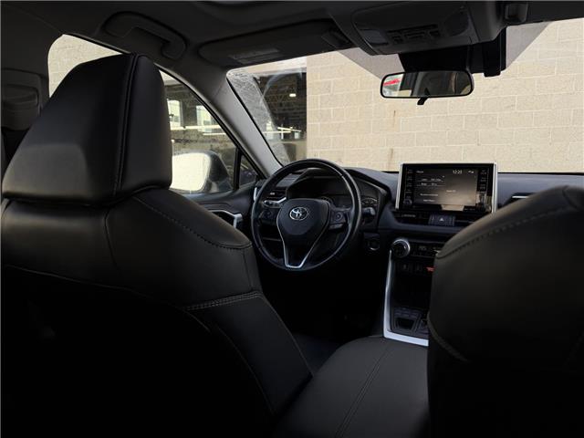 2019 Toyota RAV4 XLE (Stk: 260061B) in Calgary - Image 17 of 18