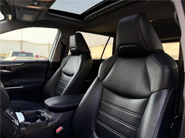 2019 Toyota RAV4 XLE (Stk: 260061B) in Calgary - Image 6 of 18