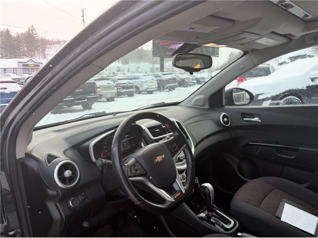 2017 Chevrolet Sonic LT Auto in Greater Sudbury - Image 7 of 10