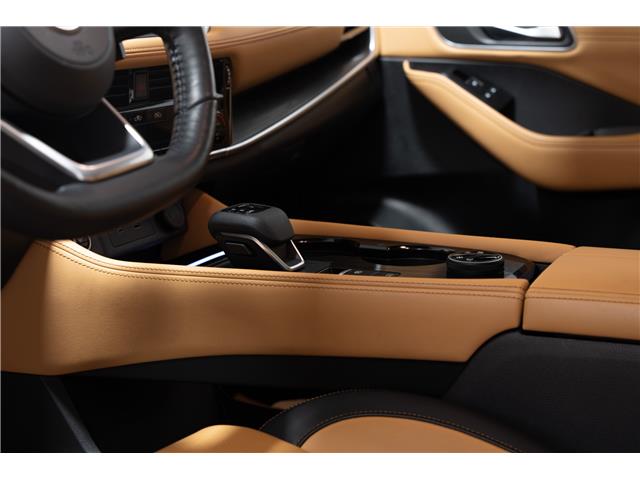 2023 Nissan Rogue Platinum (Stk: ARUC948) in Calgary - Image 17 of 31