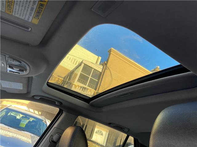 2011 Hyundai Santa Fe Limited 3.5 (Stk: H036443) in Scarborough - Image 13 of 18