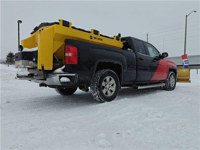 2014 GMC Sierra 1500 SLE in Ottawa - Image 2 of 10