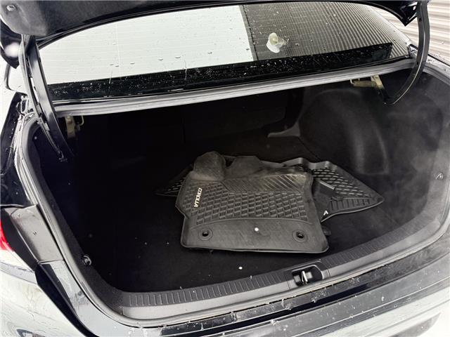 2020 Toyota Corolla LE (Stk: 25592B) in London - Image 7 of 24