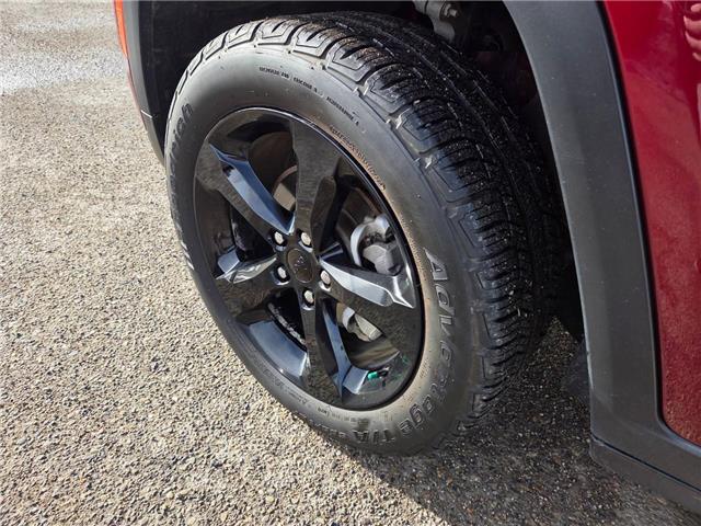 2023 Jeep Grand Cherokee Laredo (Stk: 7073) in Calgary - Image 6 of 11