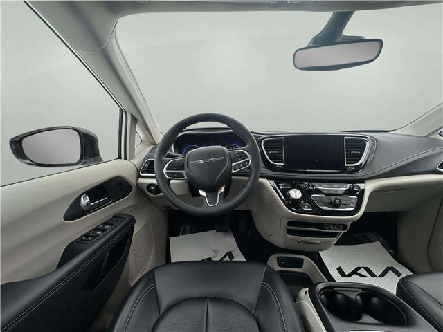 2024 Chrysler Pacifica Touring-L (Stk: UPN195) in Cold Lake - Image 12 of 26