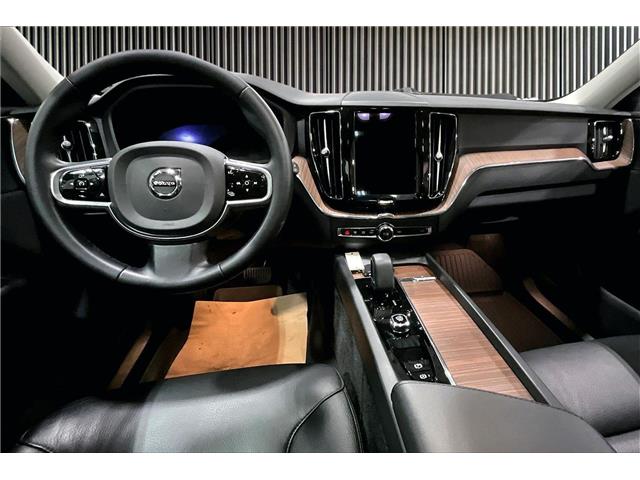 2024 Volvo XC60 B5 Plus Dark Theme (Stk: RU0035) in Richmond - Image 7 of 30