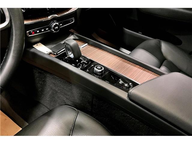 2024 Volvo XC60 B5 Plus Dark Theme (Stk: RU0035) in Richmond - Image 18 of 30