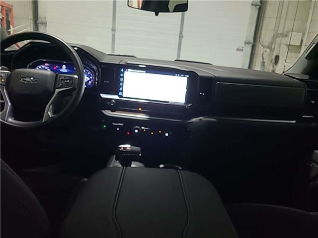 2025 Chevrolet Silverado 1500 LT Trail Boss (Stk: 43507J) in Belleville - Image 2 of 3