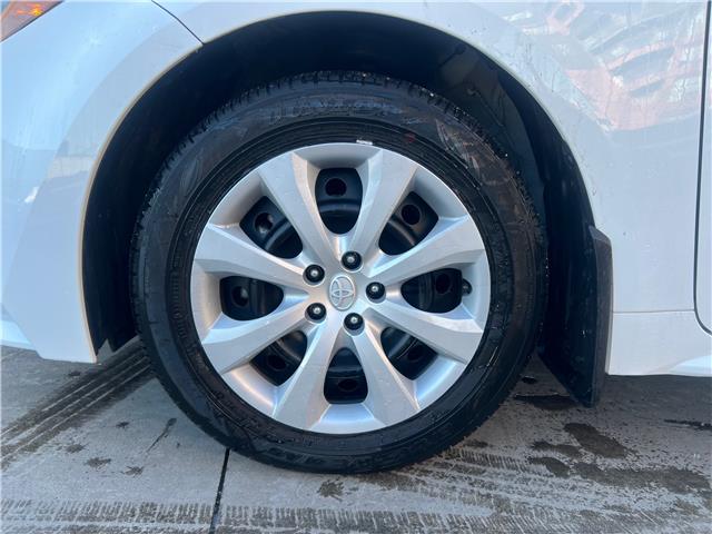 2022 Toyota Corolla LE (Stk: HP6509) in Toronto - Image 2 of 24