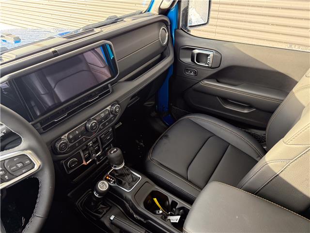 2026 Jeep Wrangler Sahara (Stk: 26144) in London - Image 16 of 22