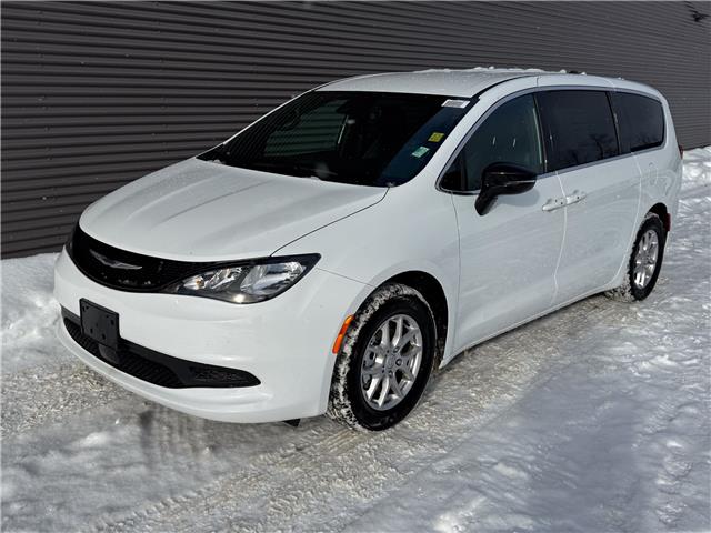 2026 Chrysler Grand Caravan SXT (Stk: 26143) in London - Image 1 of 28