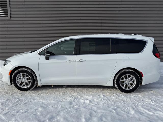 2026 Chrysler Grand Caravan SXT (Stk: 26143) in London - Image 3 of 28