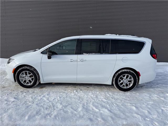2026 Chrysler Grand Caravan SXT (Stk: 26142) in London - Image 3 of 28