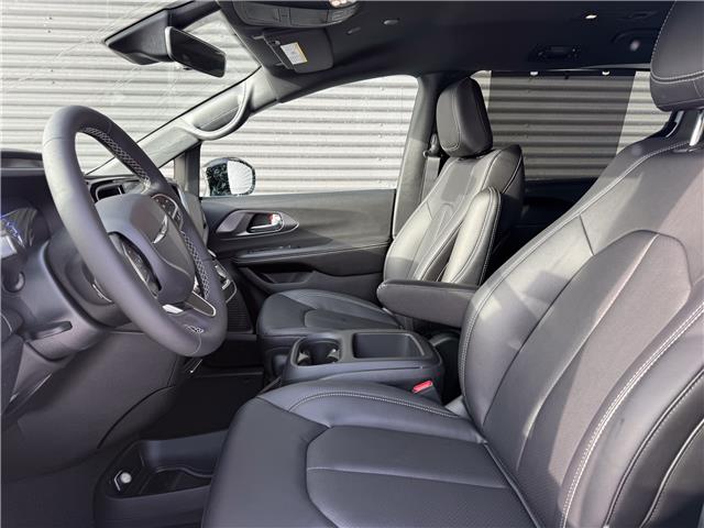 2026 Chrysler Grand Caravan SXT (Stk: 26143) in London - Image 10 of 28