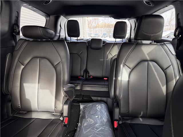 2026 Chrysler Grand Caravan SXT (Stk: 26143) in London - Image 14 of 28
