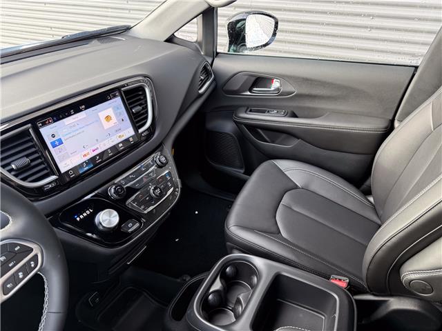 2026 Chrysler Grand Caravan SXT (Stk: 26142) in London - Image 21 of 28