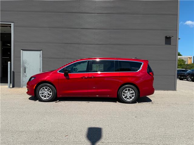2025 Chrysler Grand Caravan SXT (Stk: 25503D) in London - Image 2 of 19