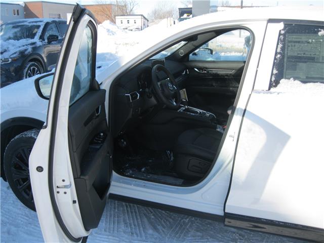 2025 Mazda CX-5 Sport Design (Stk: 25109) in Stratford - Image 5 of 7