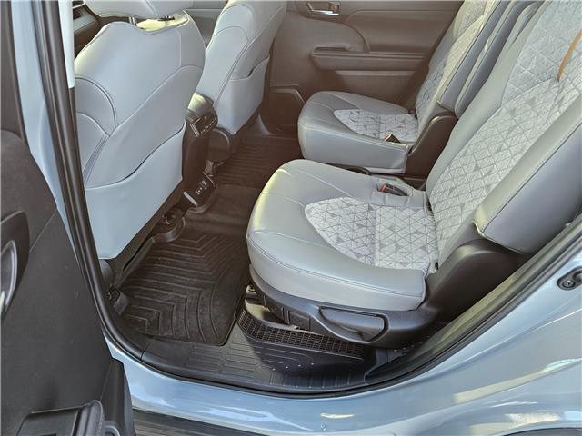2023 Toyota Highlander Hybrid XLE (Stk: 3424A) in Sarnia - Image 5 of 7