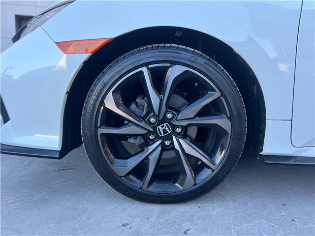 2018 Honda Civic Sport Touring (Stk: HP6516) in Toronto - Image 2 of 23