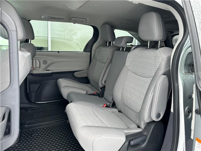 2023 Toyota Sienna LE 8-Passenger (Stk: TC035A) in Cobourg - Image 24 of 25