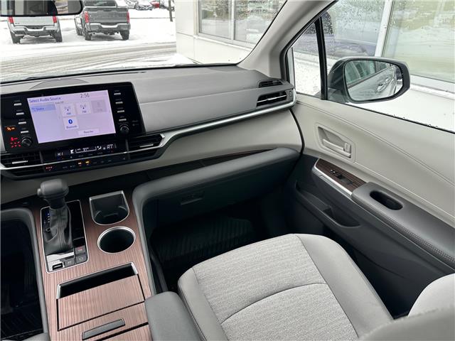 2023 Toyota Sienna LE 8-Passenger (Stk: TC035A) in Cobourg - Image 11 of 25