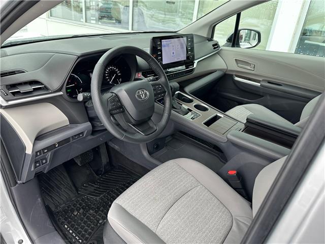 2023 Toyota Sienna LE 8-Passenger (Stk: TC035A) in Cobourg - Image 8 of 25