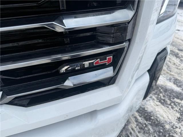 2025 GMC Sierra 2500HD AT4 (Stk: 165289) in London - Image 3 of 12