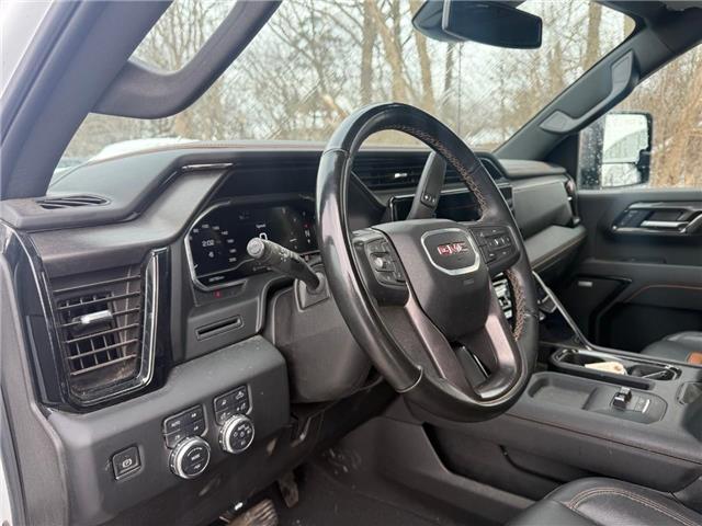 2025 GMC Sierra 2500HD AT4 (Stk: 165289) in London - Image 8 of 12