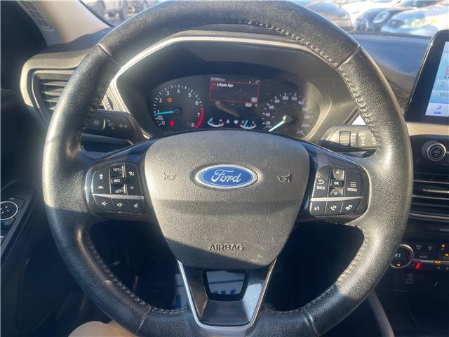 2021 Ford Escape SE in Scarborough - Image 16 of 25