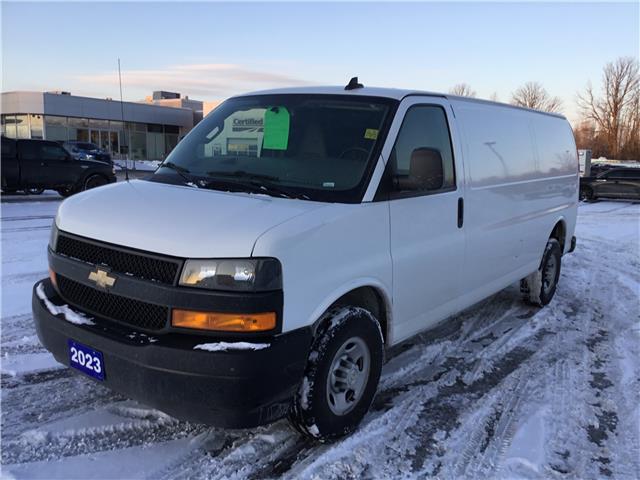 2023 Chevrolet Express 2500 Work Van (Stk: R0111) in Cornwall - Image 1 of 2