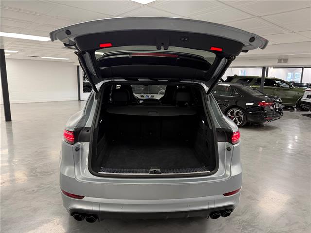 2020 Porsche Cayenne Turbo (Stk: A9182) in Saint-Eustache - Image 33 of 38